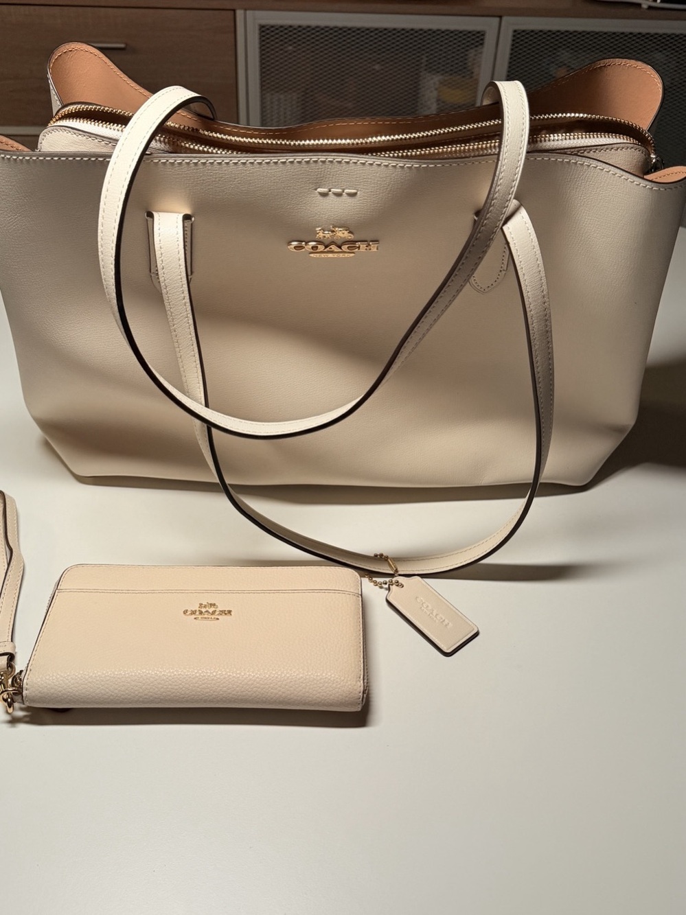 Coach Avenue Carryall in Ivory with Matching Zip-around Model, Great Condition